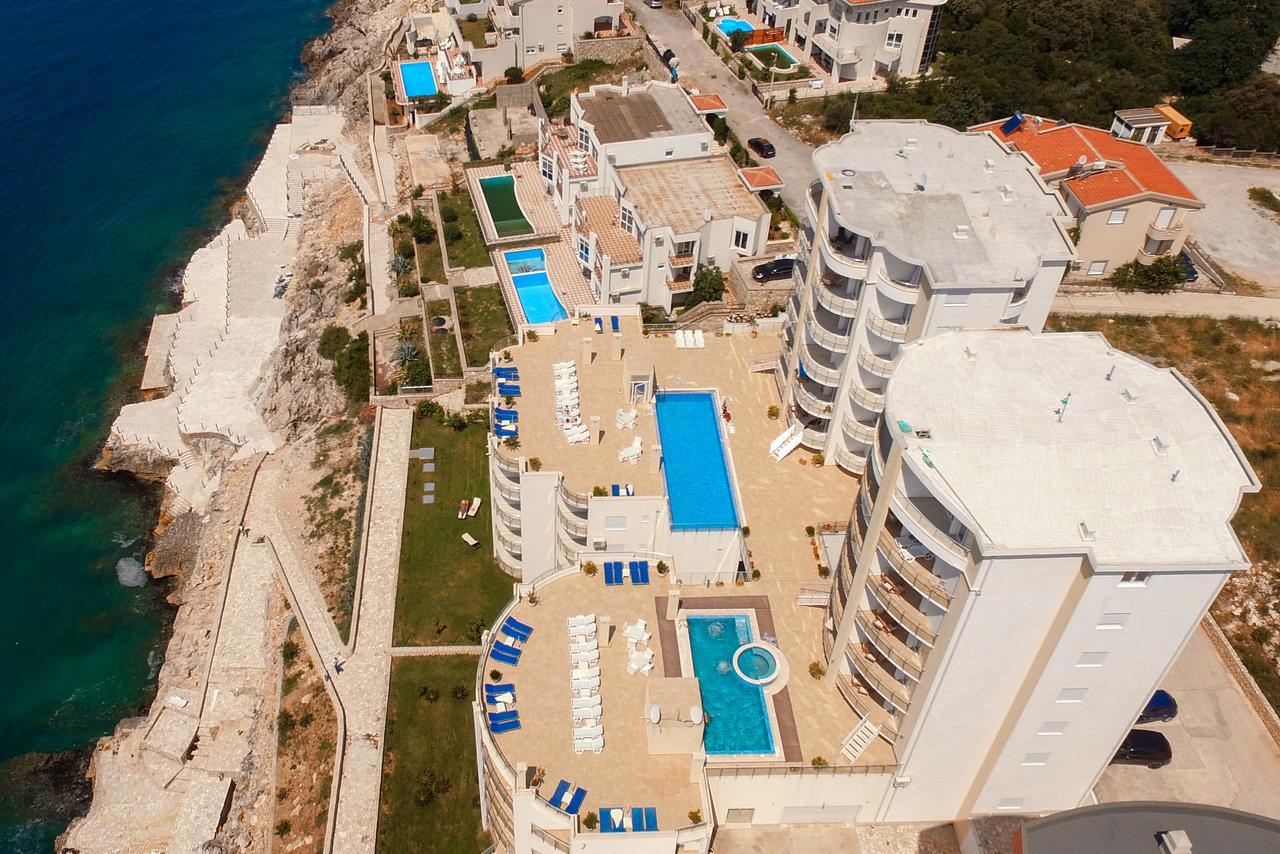 Sky Fort Apartments Dobra Voda Exterior foto