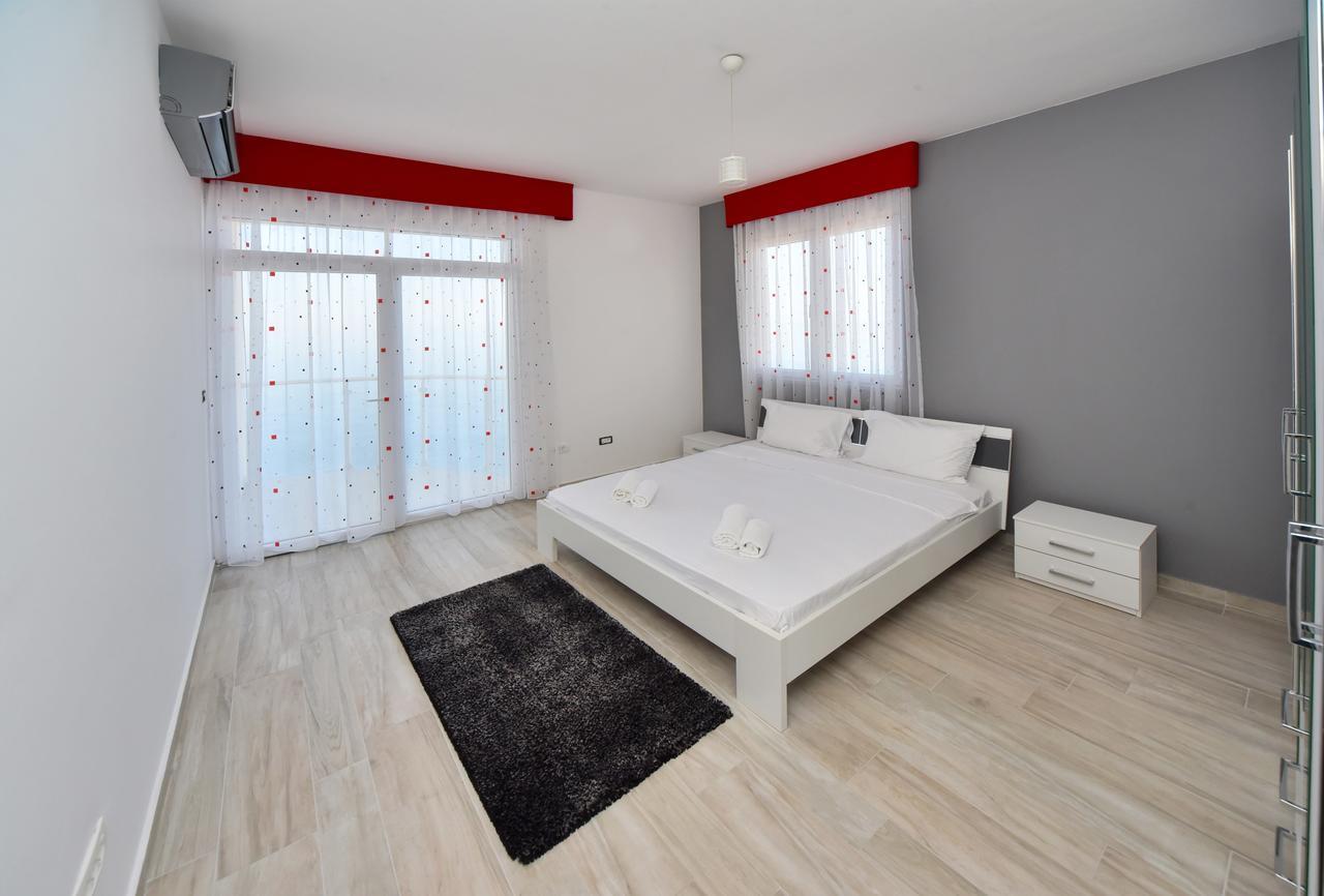 Sky Fort Apartments Dobra Voda Exterior foto